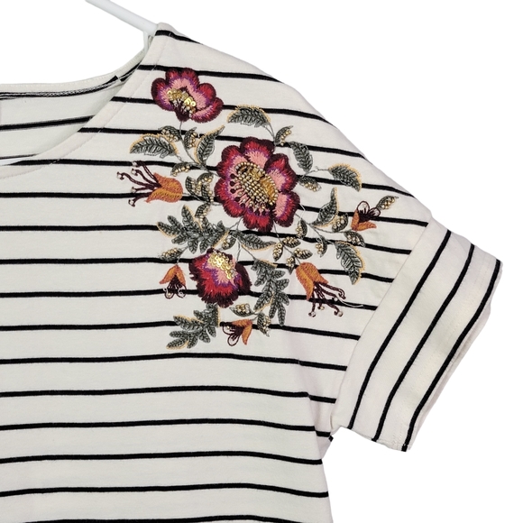 Chico White Breton Stripe Floral Embroidered Sequins Shirt Women's Size XSA - Picture 4 of 8